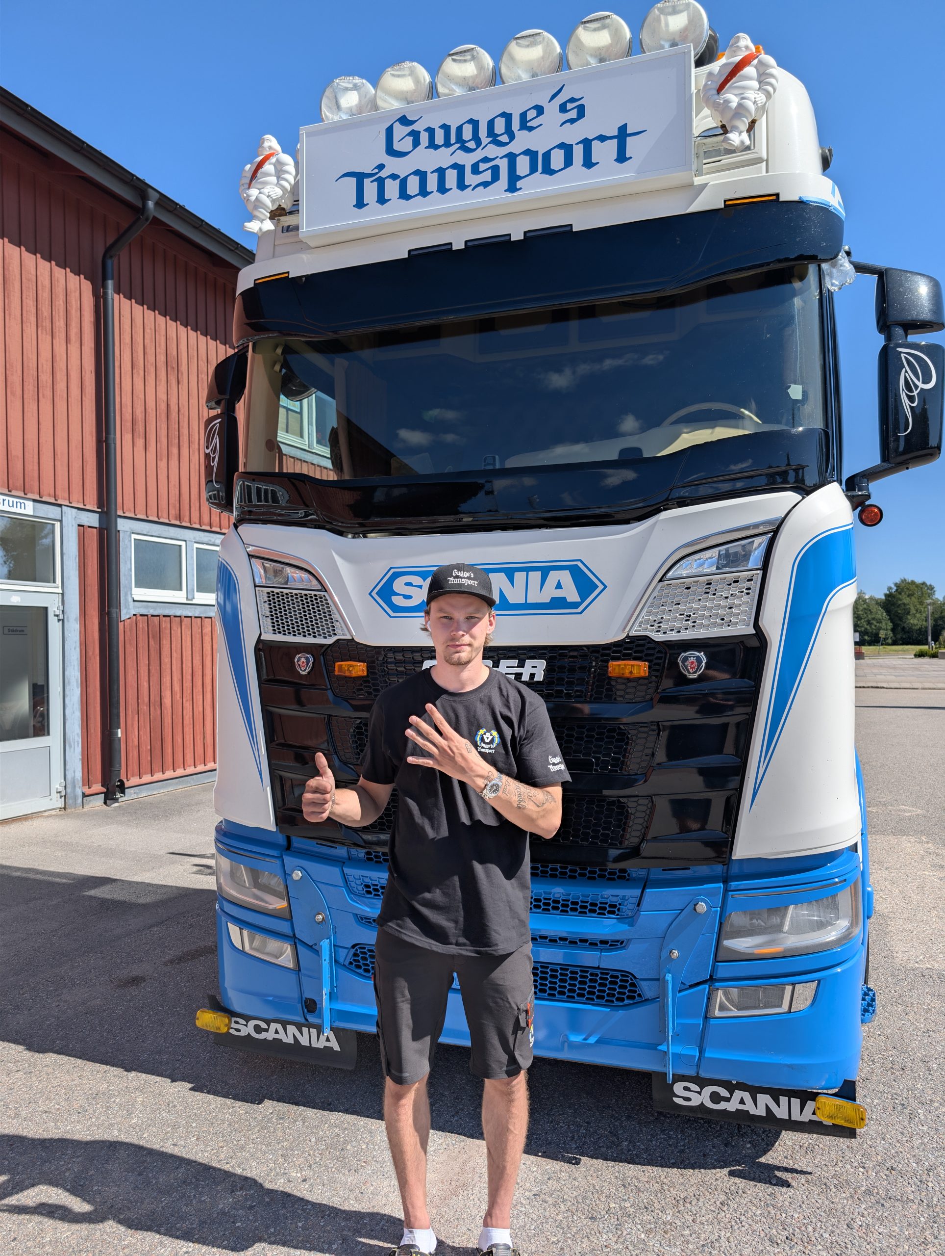 Fyra ytterligare år i rödblått!